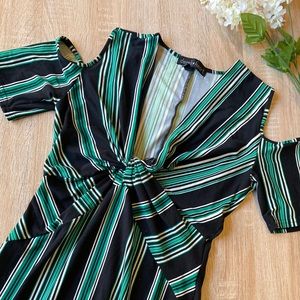 Derek heart striped dress 💚🖤